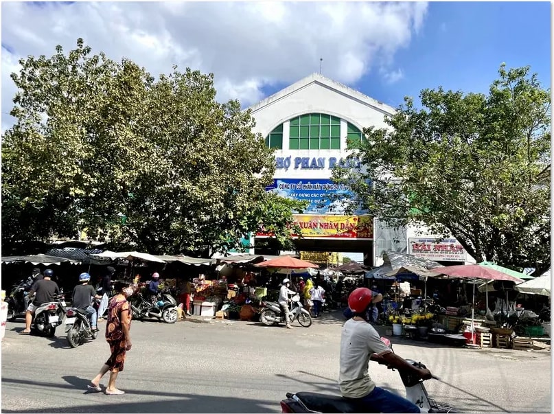 Không gian chợ Phan Rang